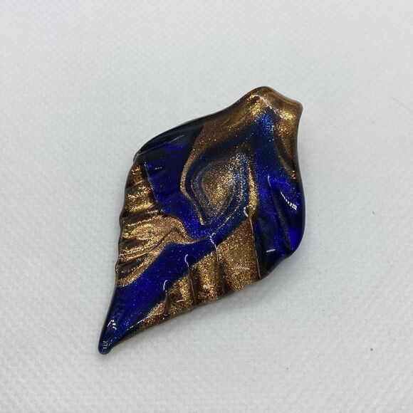 💛 Hand Blown Glass Leaf Pendant - Picture 5 of 5